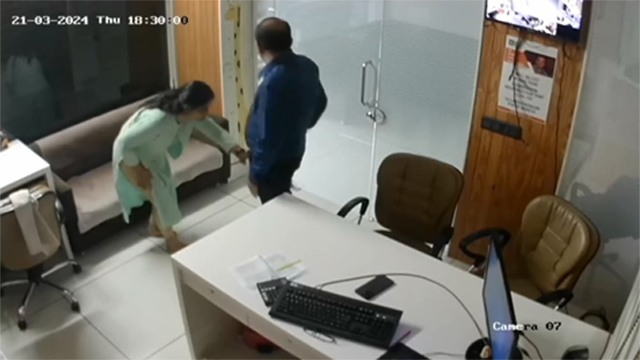 Secretary Fucked by Manager in Office CCTV Cam More Update